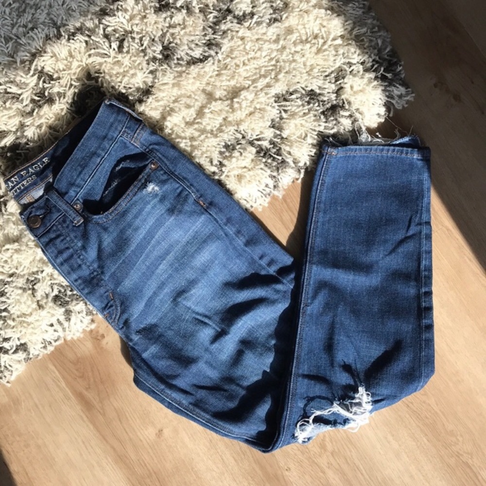 American Eagle High Rise Mom Jeans